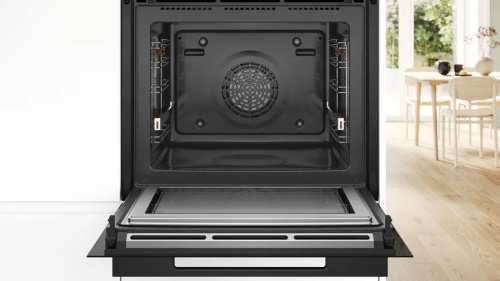 Духовой шкаф с свч и паром BOSCH HNG978QB1